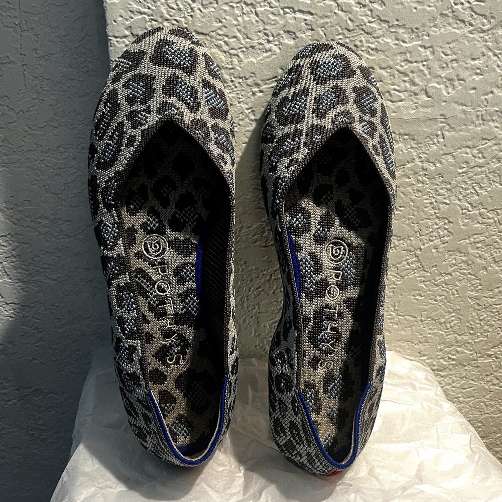 Rothy’s Grey Leopard Spot flats, size 7.5.